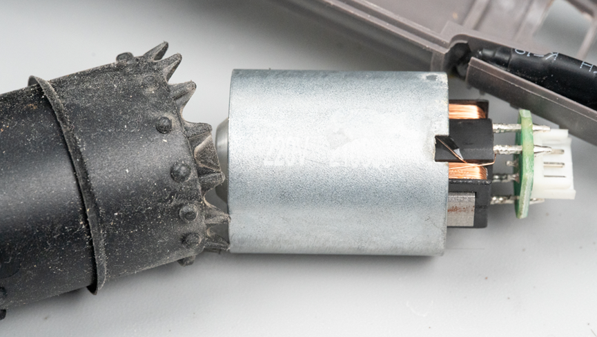 粉丝花890元买了个戴森吹风机,我拆解之后,感觉自己捅了大漏子!图10