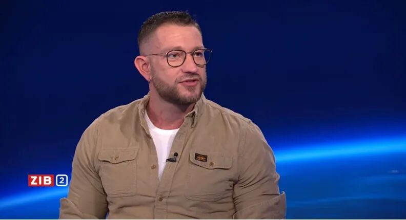 DeepSeek V4或最快下周发布/触控版MacBook Pro曝光：配备灵动岛/宇树发布新款机器人图15