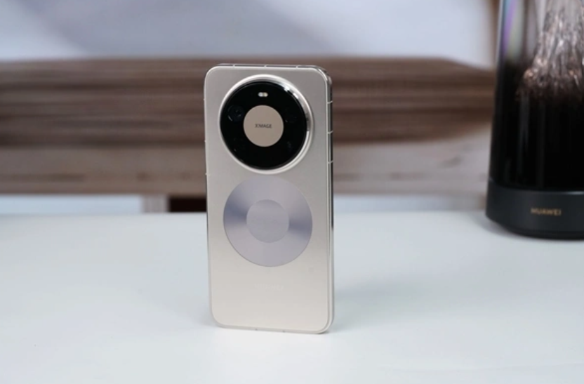 英伟达4 季度营收 681 亿美元，暴涨 73%；传魅族手机停摆，追觅谈判收购；Anthropic 放弃 AI 安全承诺 | 极客早知道图7