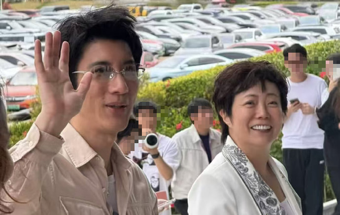 十年后再续前缘?王力宏现身比亚迪总部!图1