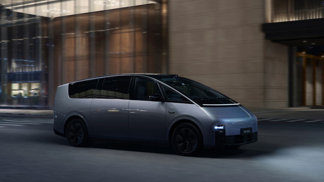 荣耀发布机器人手机/平价MacBook或吸引更多Windows用户/打造春晚「机器人蔡明」的松延动力，完成10亿融资图12