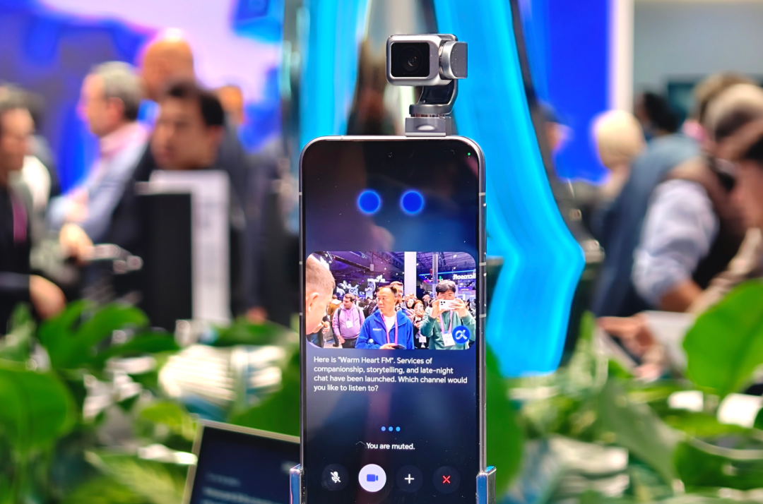 今年的MWC，手机厂商们都开始&ldquo;不务正业&rdquo;了。。。图6