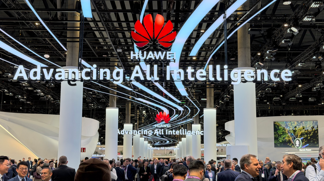 今年的MWC，手机厂商们都开始&ldquo;不务正业&rdquo;了。。。图62