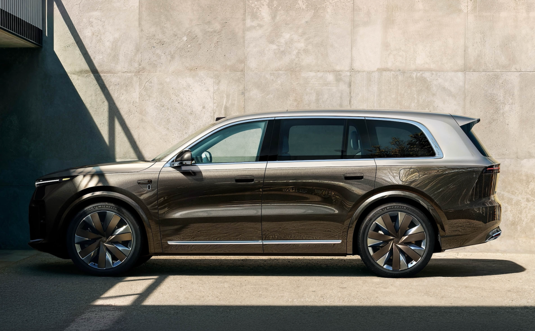 告别「暴力堆料」，理想汽车打破车载芯片「高算力 低智能」困局图1