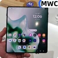 MWC上的AI新机，把我看傻眼了！