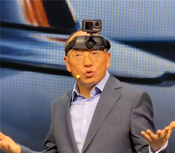 火速捡漏？阿里正式批准林俊旸辞职，谷歌DeepMind立刻抛橄榄枝；某车CEO头戴摄像头炮轰激光雷达：放在车顶不好看；OpenAI深夜祭出GPT-5.4图4