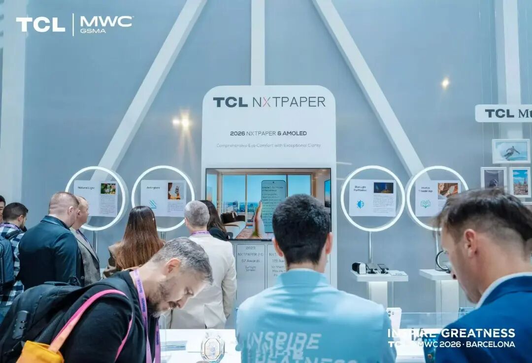 中国科技炸场欧洲！手机跳舞、变身单反、眼镜读唇语...还有国产超跑惊呆老外，夯爆了！图29