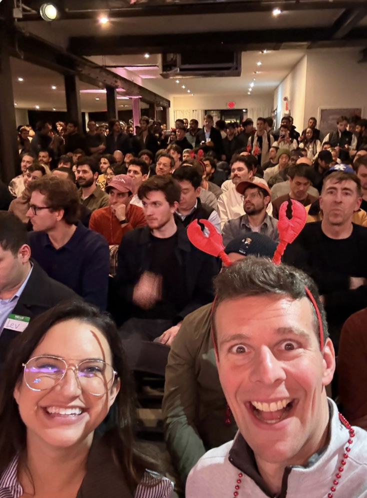 鹅厂门口免费装龙虾，几百人排爆了！一代人有一代人的鸡蛋要领图13