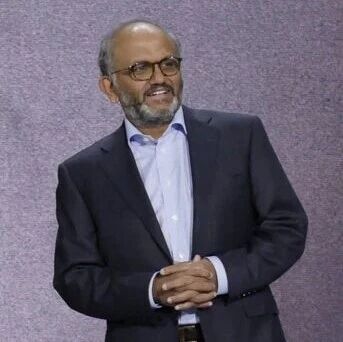 这届 CEO，开始被 AI 淘汰了