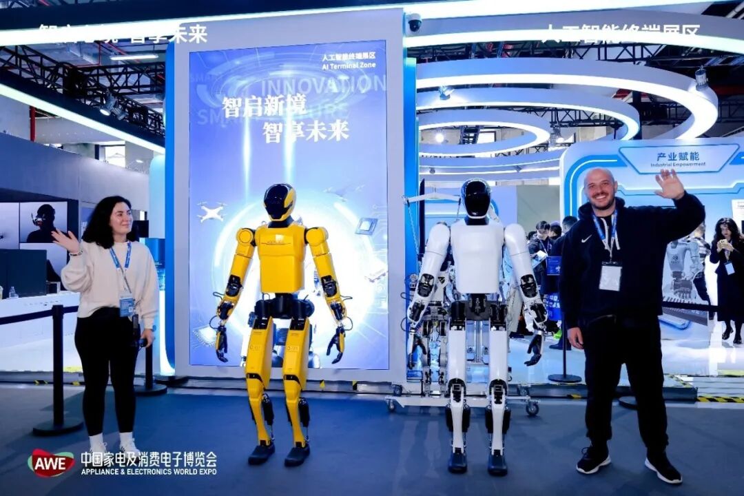 AWE2026现场直击，开普勒K2"大黄蜂"双展区亮相，工业级人形机器人实力吸睛图1