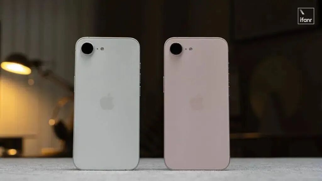 OpenAI 「最强小模型」发布/黄仁勋回应DLSS5「AI垃圾」争议/国行Apple Watch房颤历史功能上线图4