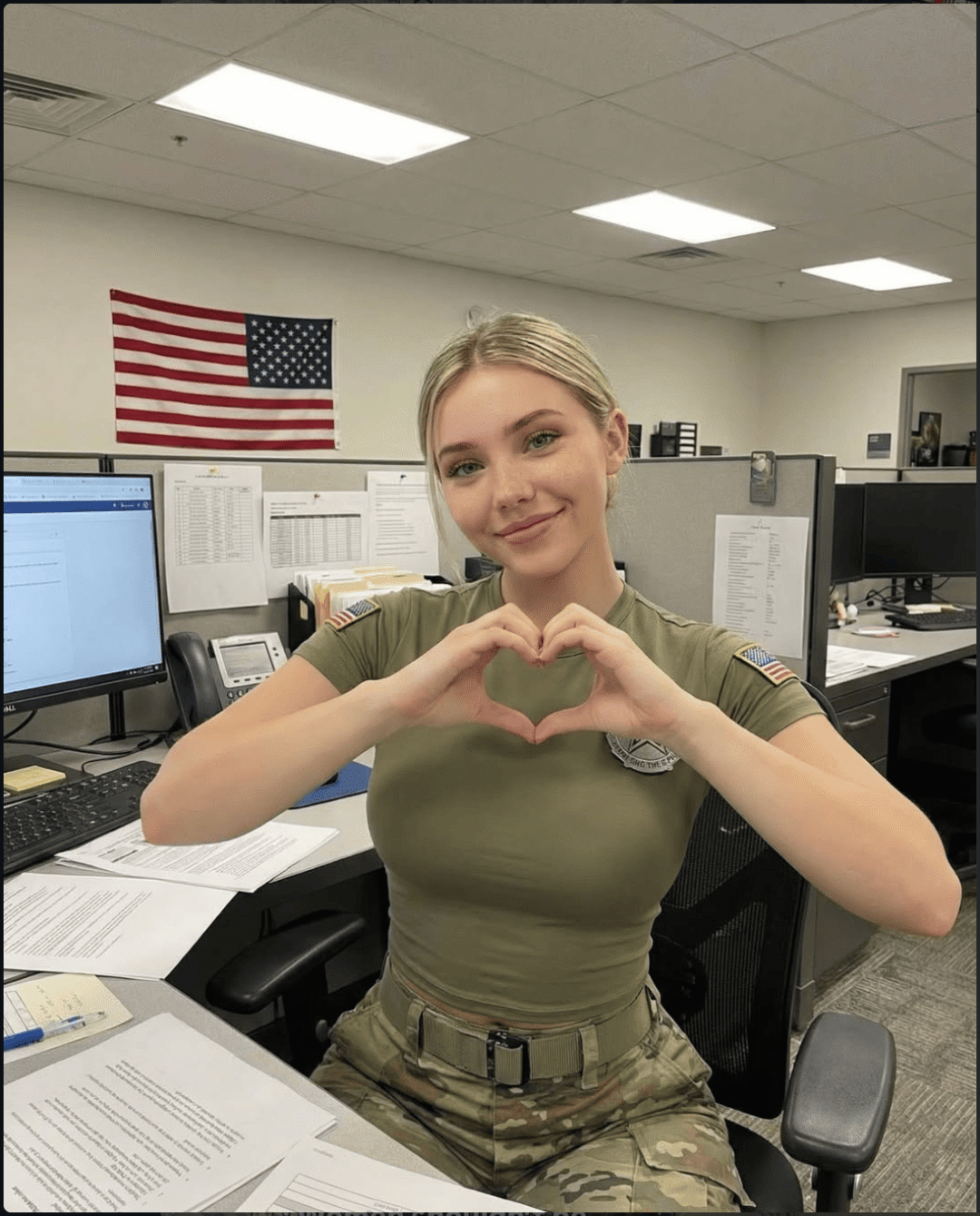 刚刚，AI「美军女神」骗穿美国！4个月吸粉100万，Meta连夜封杀图4