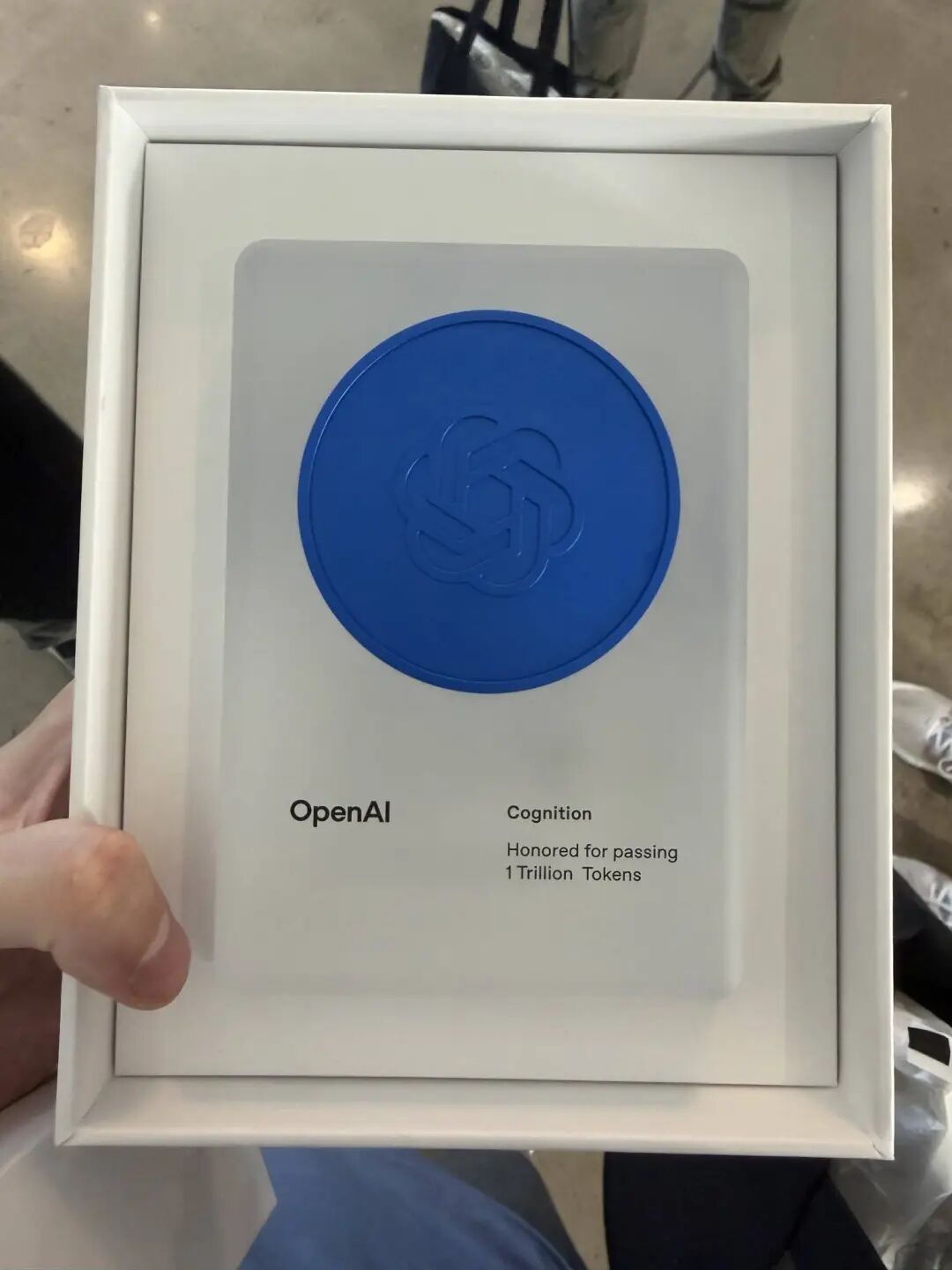 好消息：公司给你发 Token 当工资，坏消息：你的 KPI 是烧光它图1