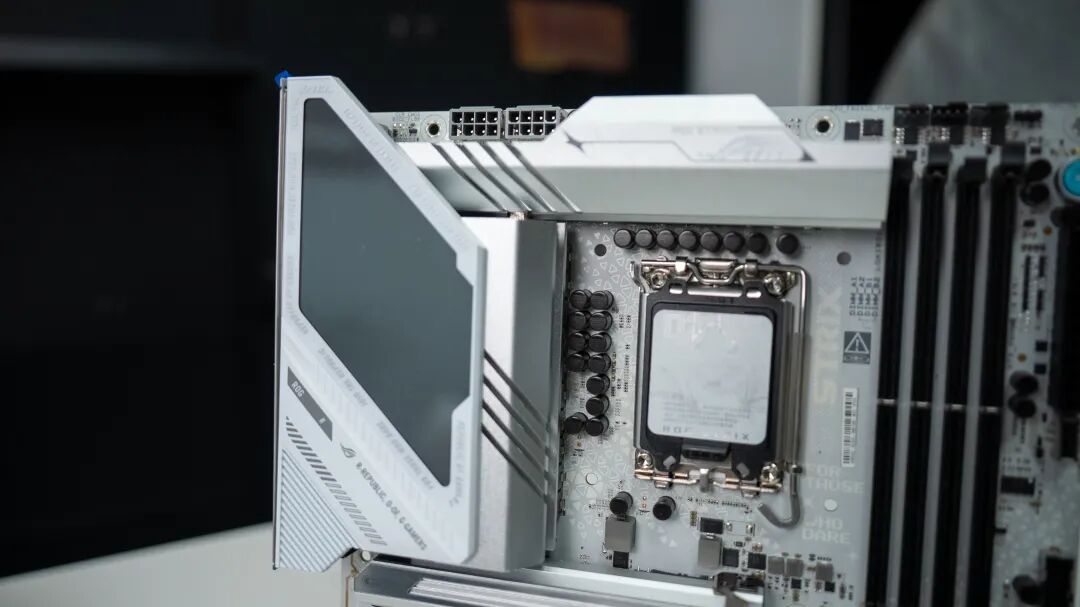 英特尔Ultra7实测：性能反超Ultra9，这代酷睿全员狠货图7