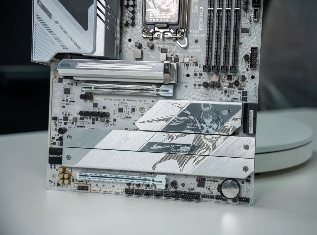 英特尔Ultra7实测：性能反超Ultra9，这代酷睿全员狠货图9