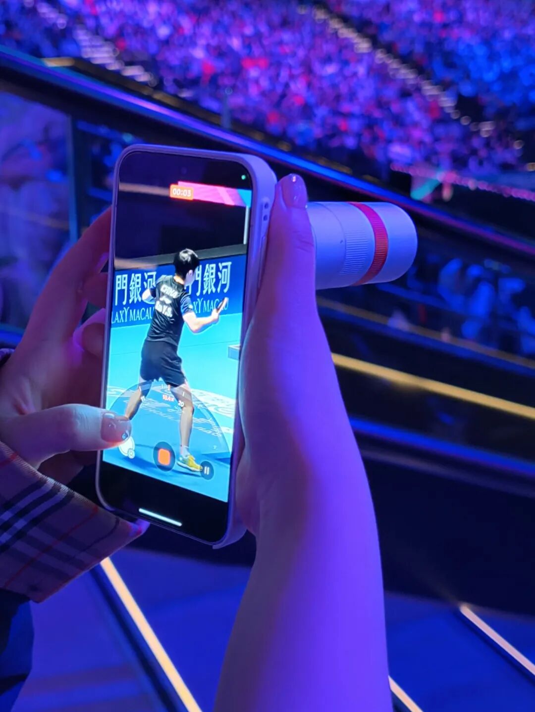 闲鱼“鱼小铺”升级并调整优惠规则;警方提醒苹果用户警惕iMessage贷款代办诈骗;特斯拉严打FSD“越狱”用户将承担事故全责...图4