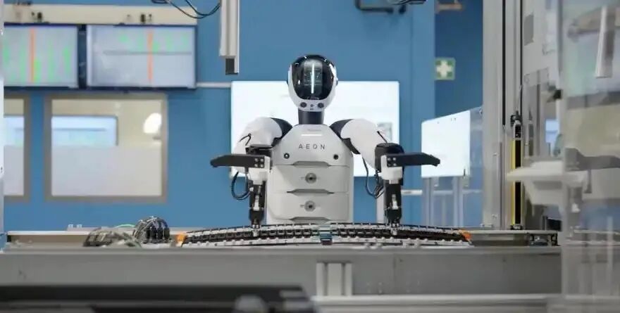 人形机器人加速涌向工厂流水线图2