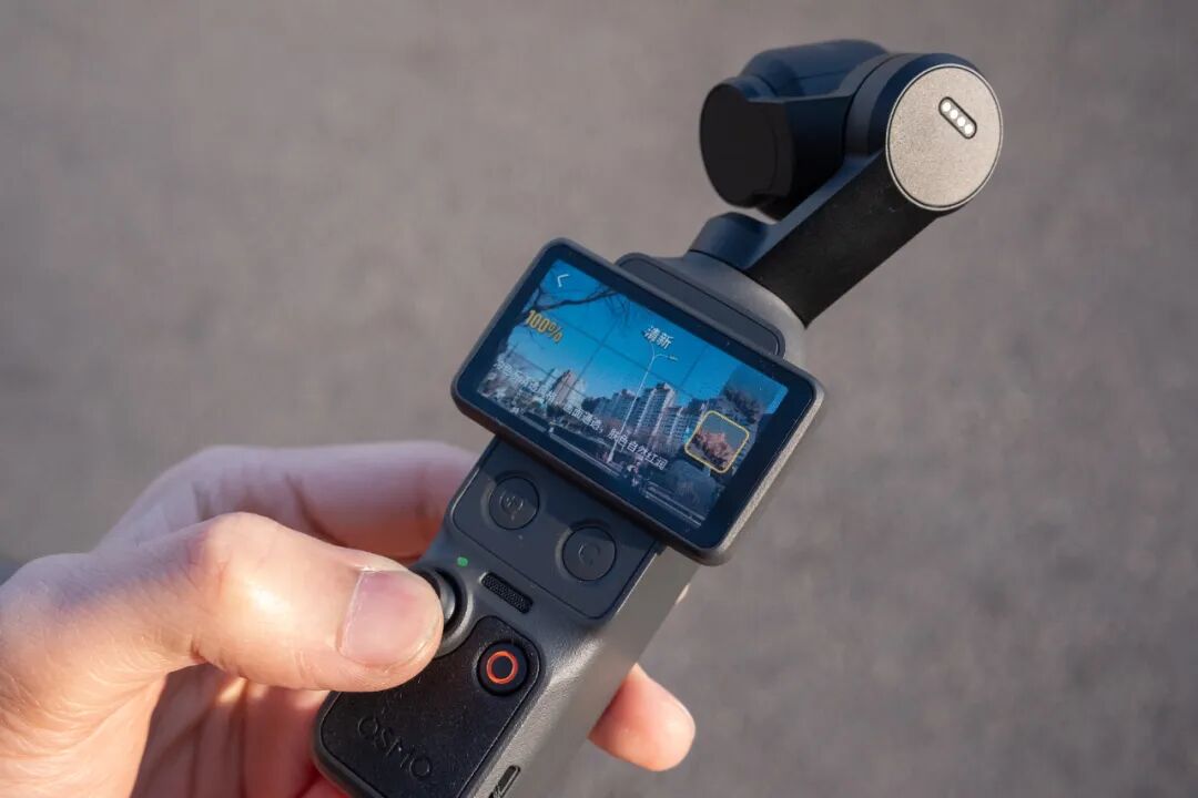 大疆 OSMO Pocket 4 深度体验:三年之后,大疆如何继续定义「手持云台相机」图5