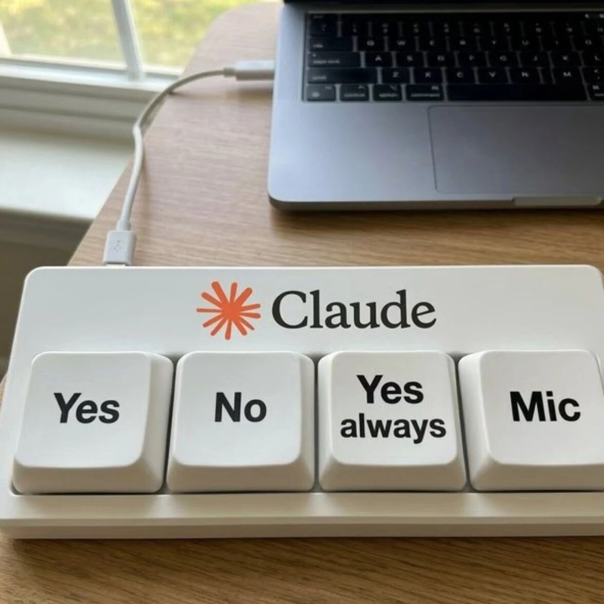 全世界程序员，都在偷偷给Claude搓硬件