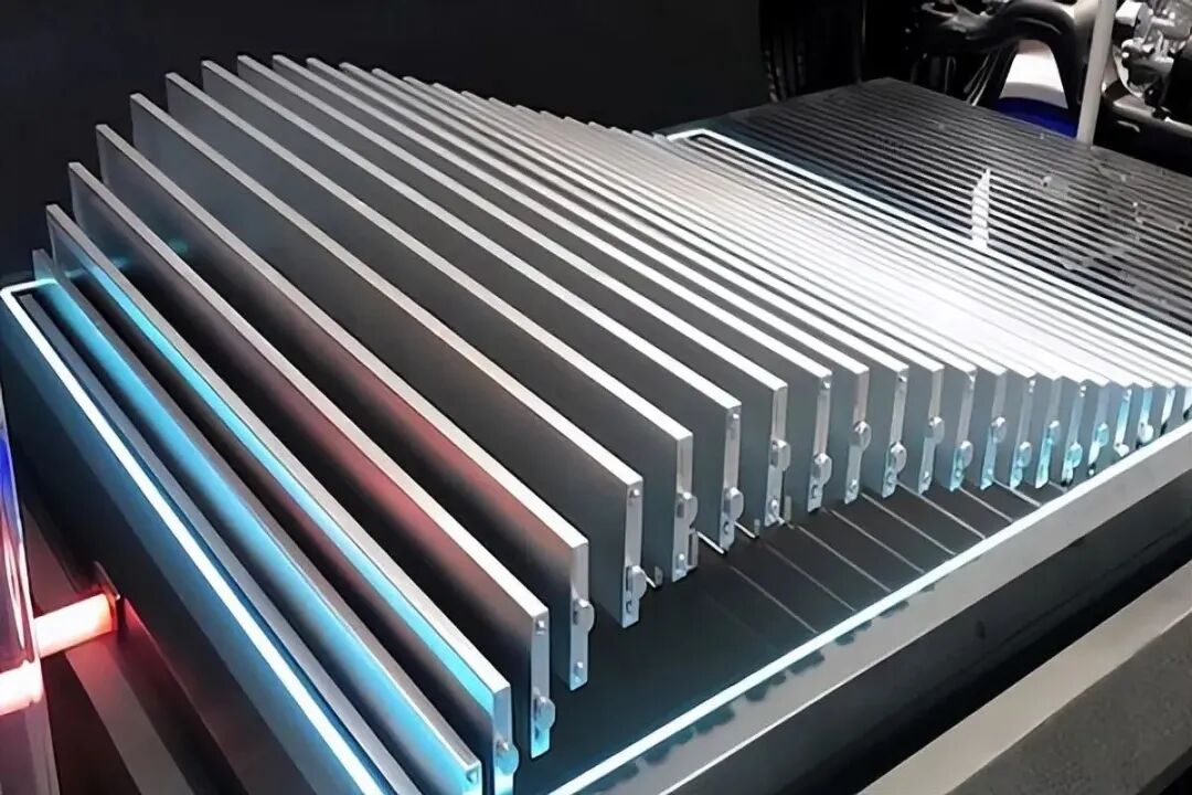 新能源还搞起&ldquo;窝里斗&rdquo;？图14