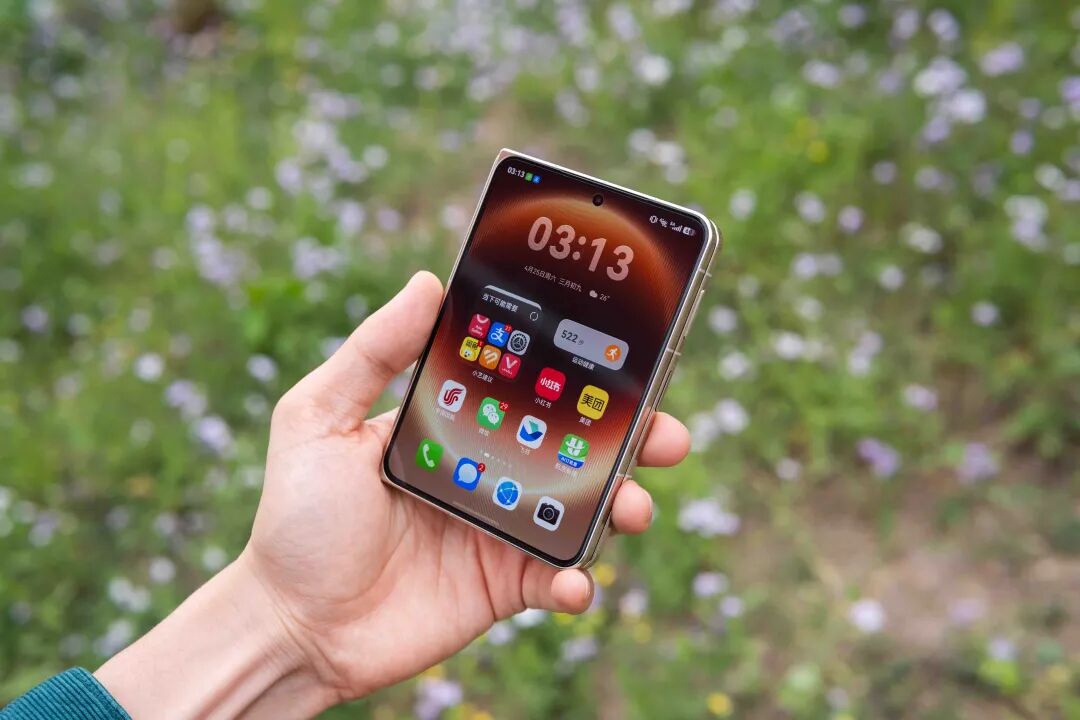 华为 Pura X Max 深度体验：比起「阔折」，「主动式 AI」更吸引我图5