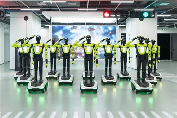 张雪机车夺得 WSBK 第三冠；传苹果正在酝酿一笔大型 AI 收购；创始人加入后，OpenAI 宣布开放 OpenClaw 直连 | 极客早知道图7