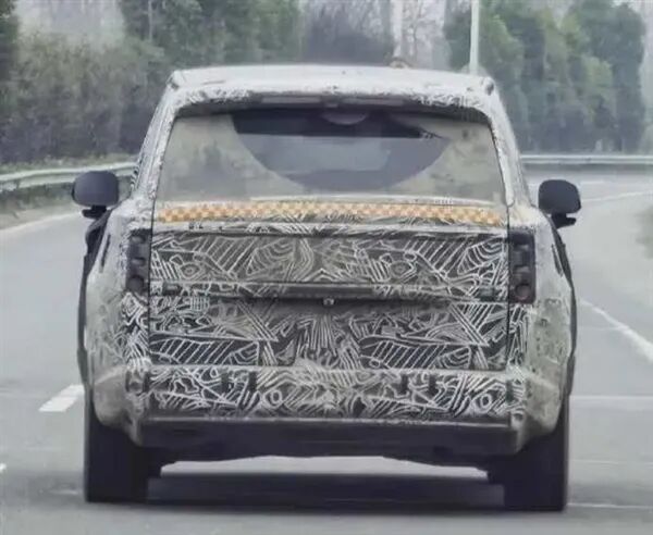 小米首款增程SUV“昆仑”谍照曝光！图2
