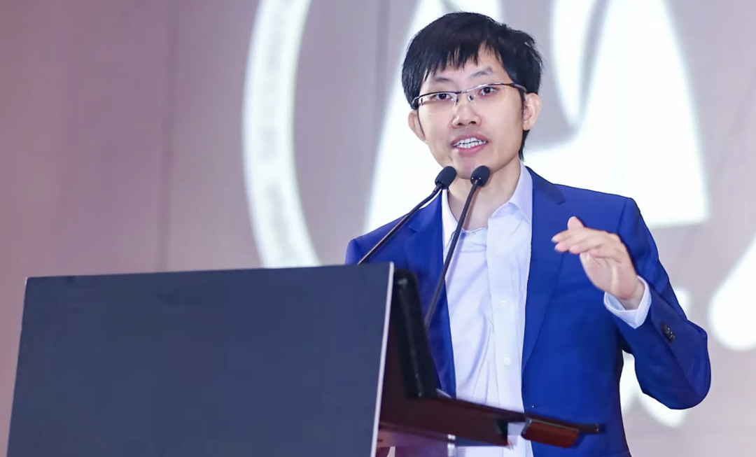梁文锋出资200亿!DeepSeek首轮创纪录融资500亿,V4.1定档6月图1