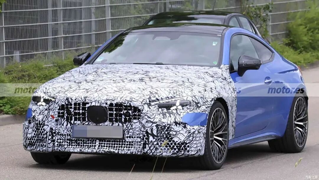 4.0T V8,超600马力,锻造合金轮圈+红色高性能刹车卡钳,帅!图1