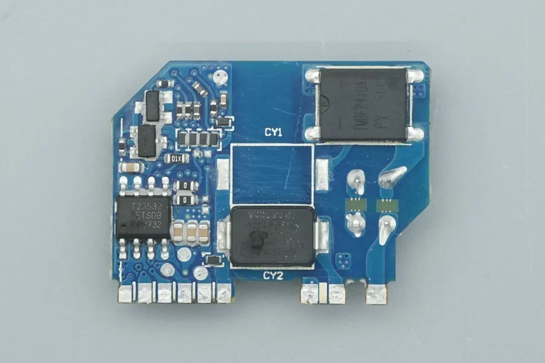 拆解报告：绿联USB-C 45W屏显氮化镓充电器图49
