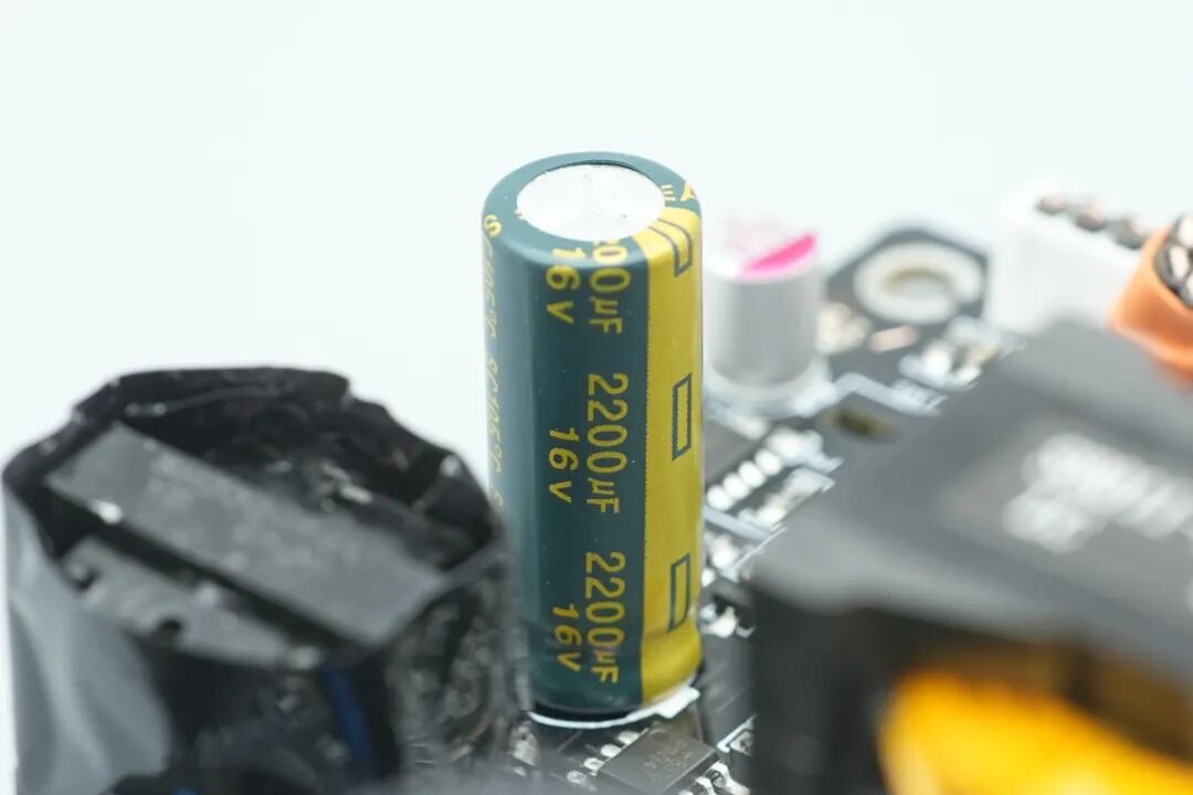 拆解报告:致能450W氮化镓TFX PC电源图91