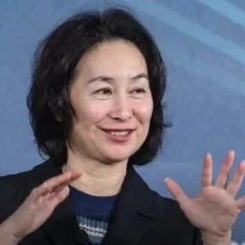 赌王女儿何超琼套现46亿走人