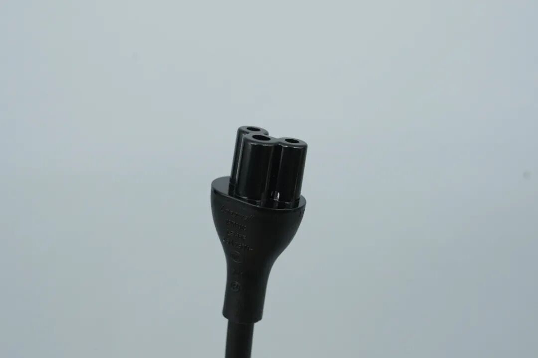 拆解报告:英伟达DGX Spark原装240W电源图4