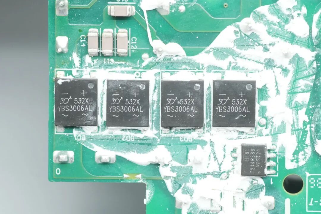 拆解报告:英伟达DGX Spark原装240W电源图47