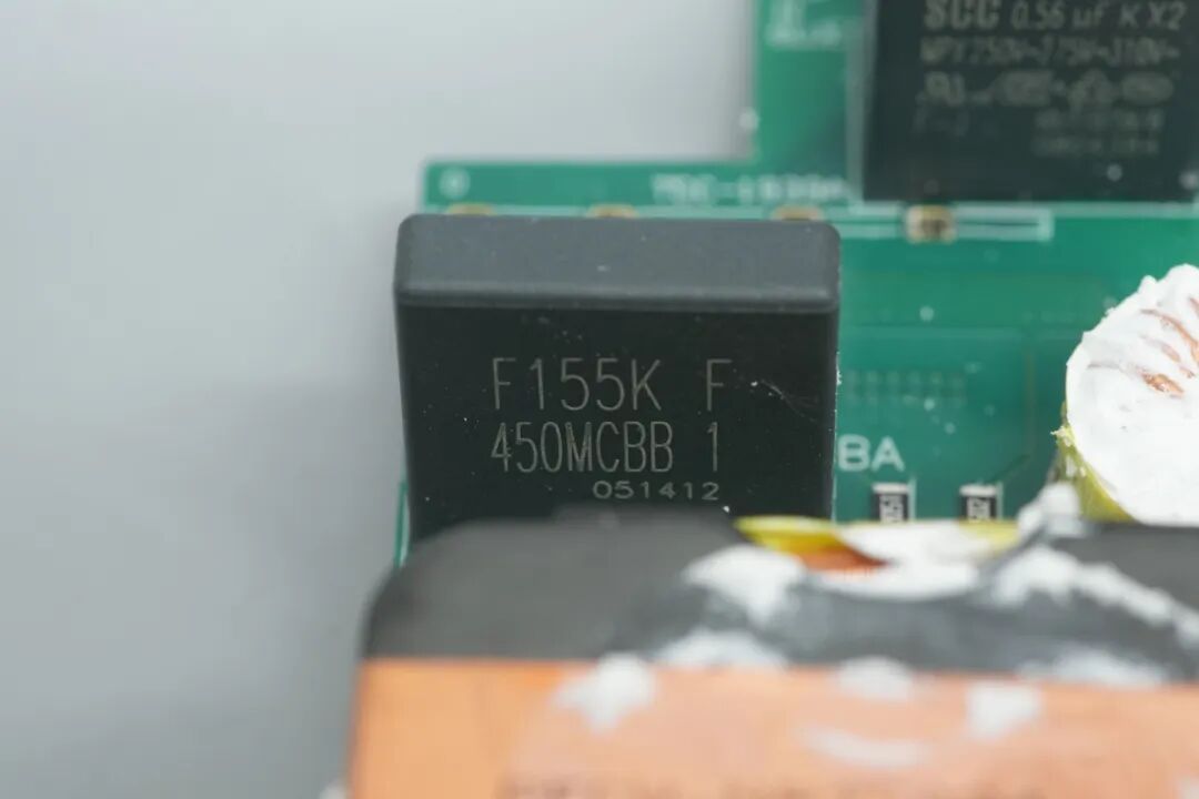 拆解报告:英伟达DGX Spark原装240W电源图50