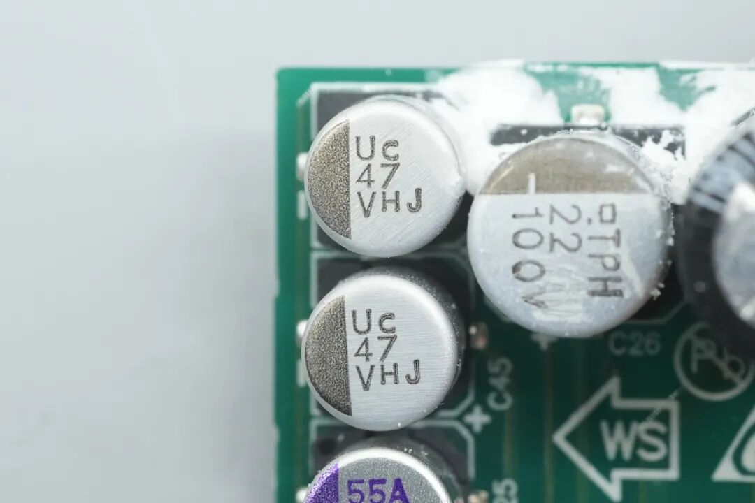 拆解报告:英伟达DGX Spark原装240W电源图66