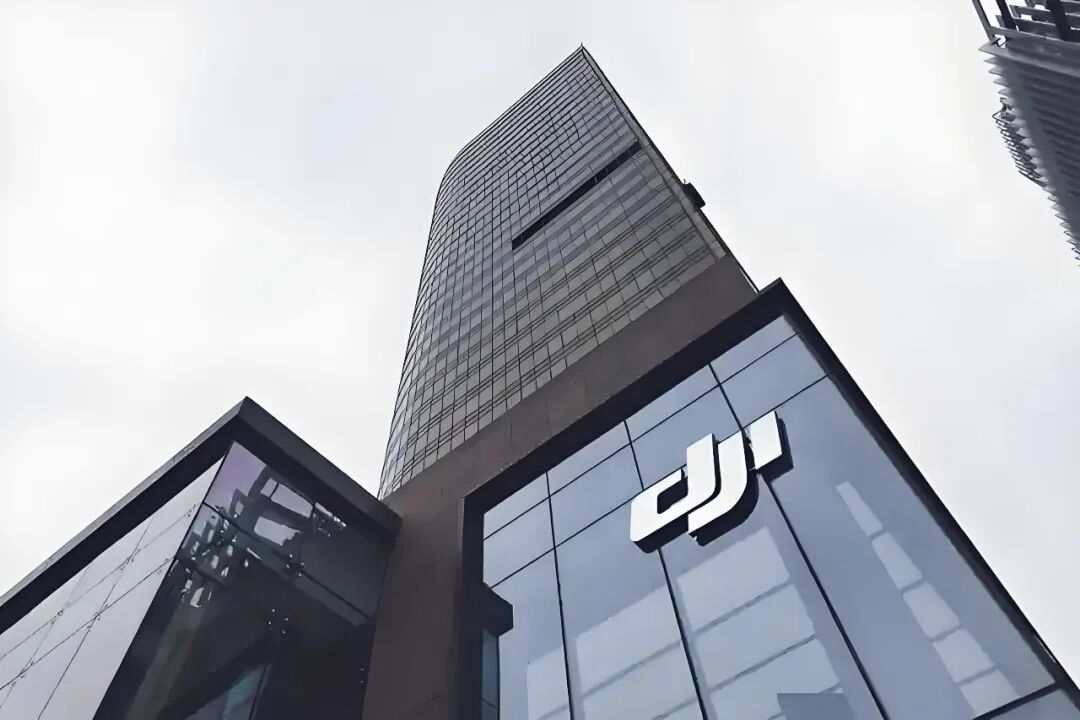 大疆起诉影石，指控其Luna相机侵犯多项核心专利图1