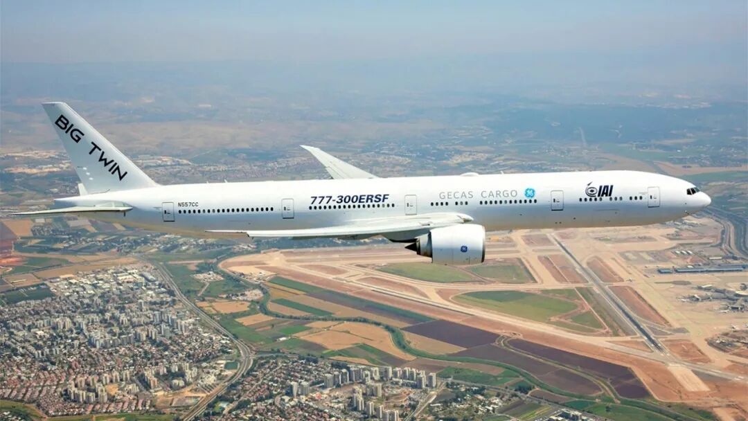 悲剧了,一架777-300ER可能意外报废!图4