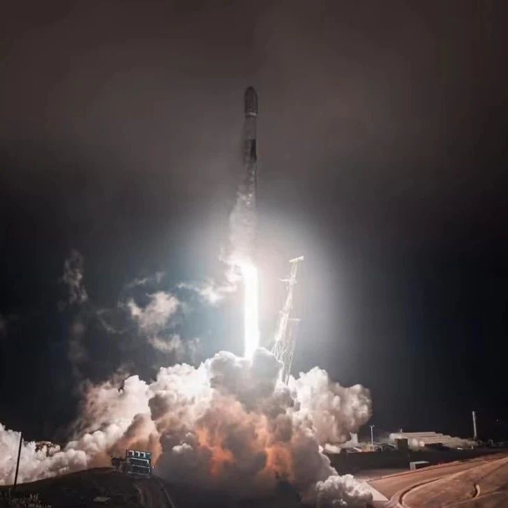 SpaceX IPO 后，马斯克称将深化与英伟达的合作；Anthropic 新模型禁用原因曝光；曝 Meta 发布 AI 使用「限制令」 | 极客早知道