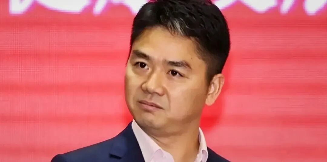刘强东震惊全网,京东机器人集体开工图1