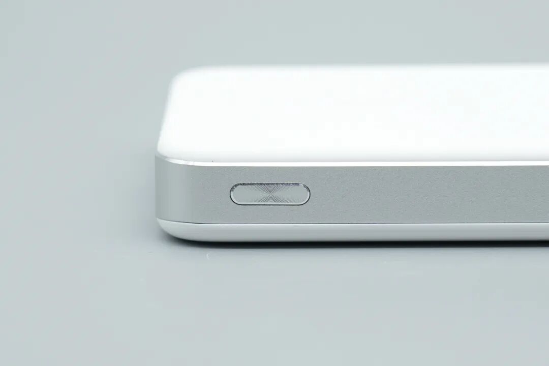 拆解报告：Anker Nano 10000mAh超薄磁吸移动电源图12