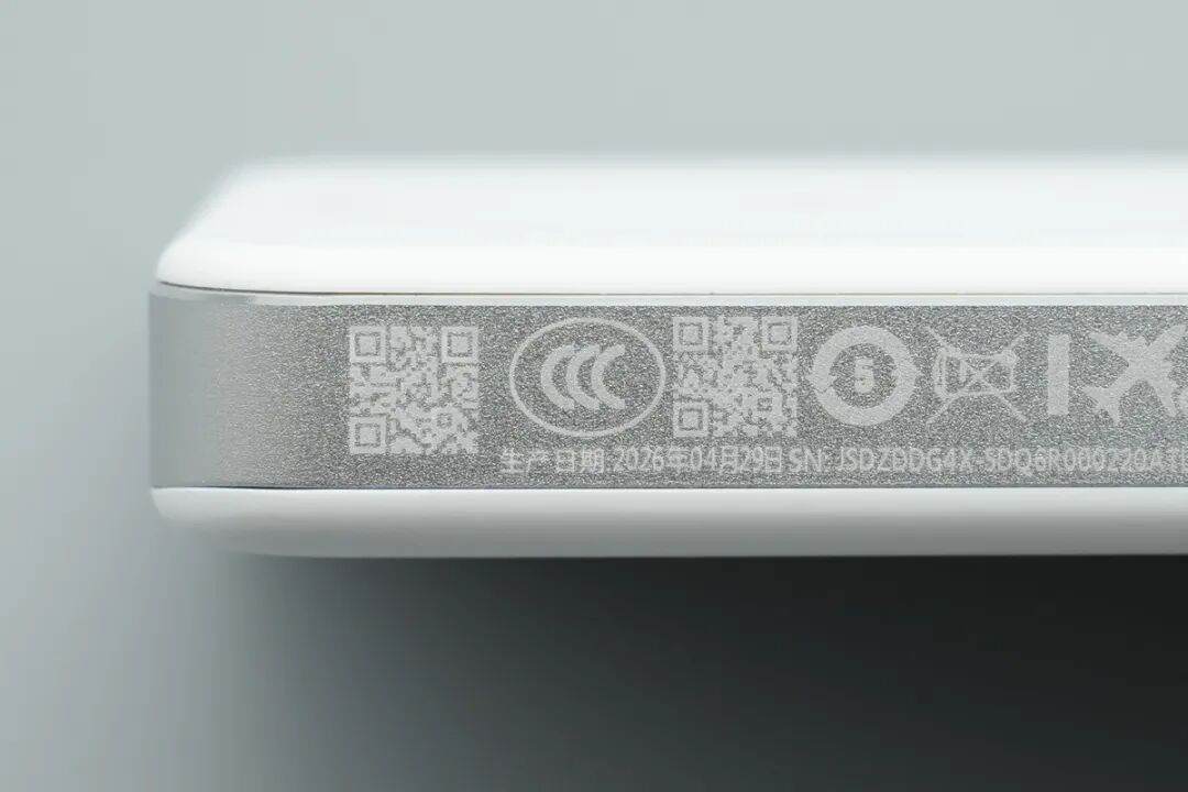 拆解报告：Anker Nano 10000mAh超薄磁吸移动电源图16