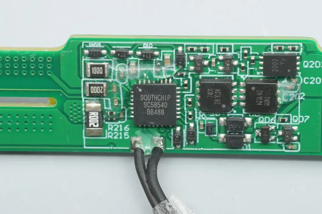 拆解报告：Anker Nano 10000mAh超薄磁吸移动电源图55