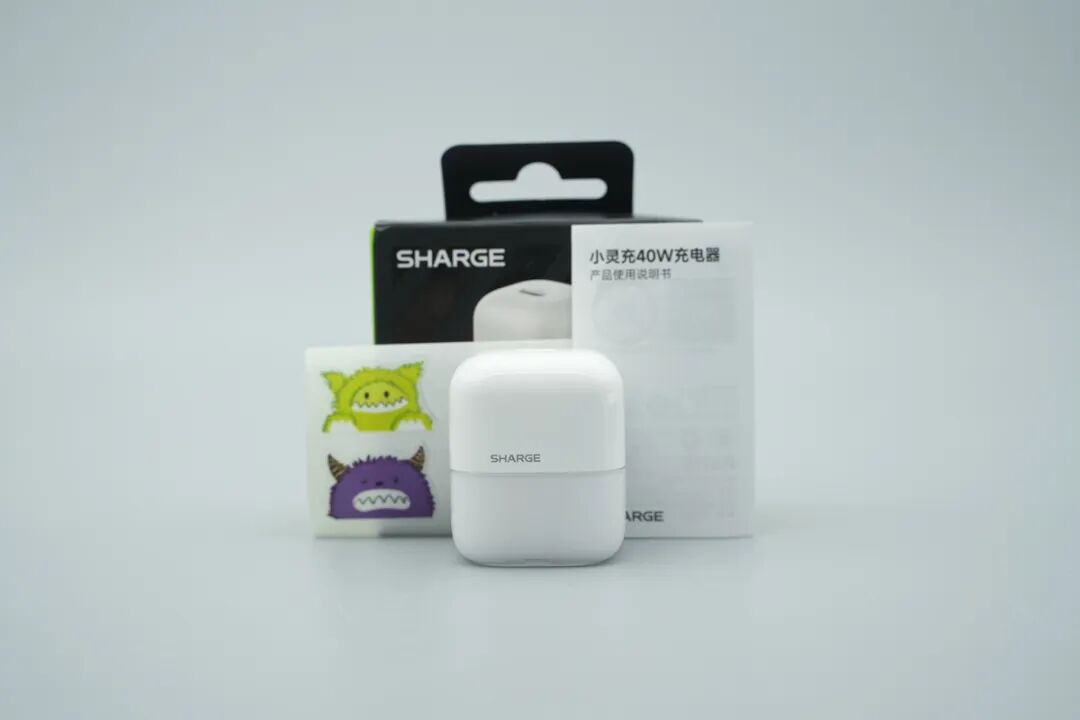 拆解报告:闪极40W USB-C小灵冲充电器图3