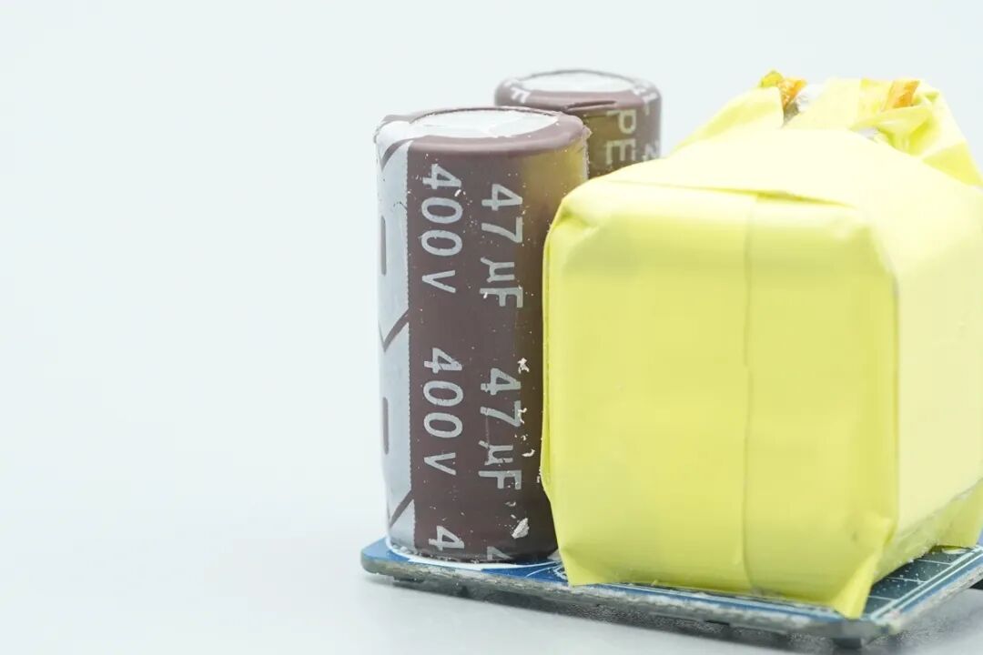拆解报告:闪极40W USB-C小灵冲充电器图49
