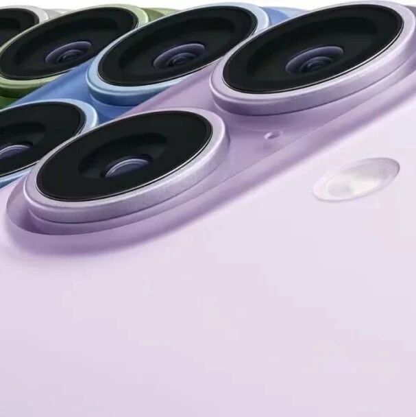 iPhone 18 或延至 2027 年上市； SpaceX 大涨，市值反超台积电；招行推「AI Token 信用卡」| 极客早知道