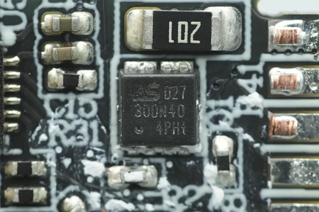 拆解报告:公牛UFCS融合快充86面板图66