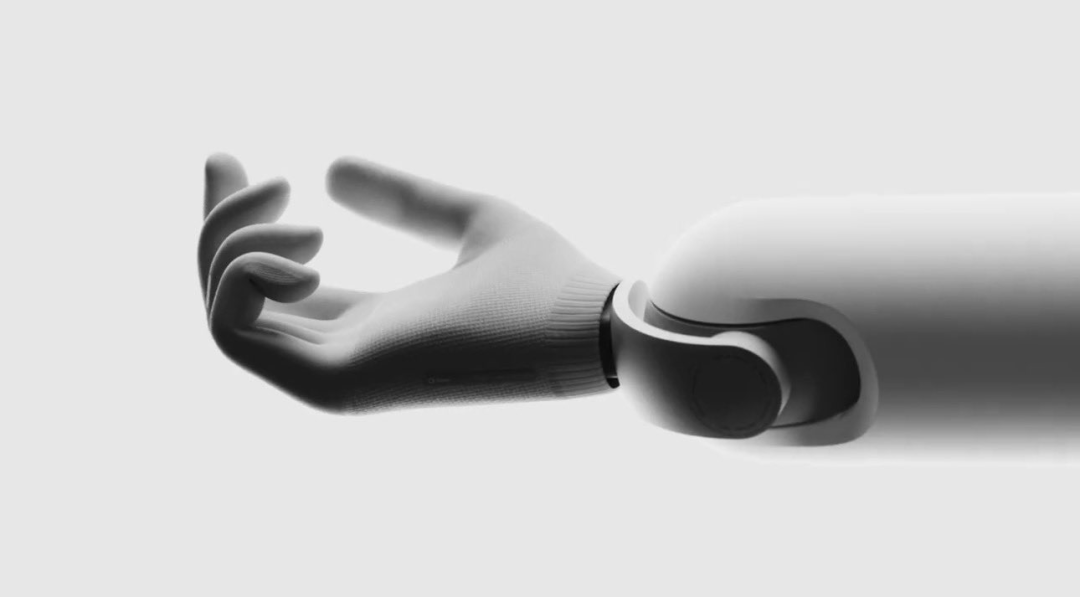 Genesis AI 发了一款三折叠机器人图5