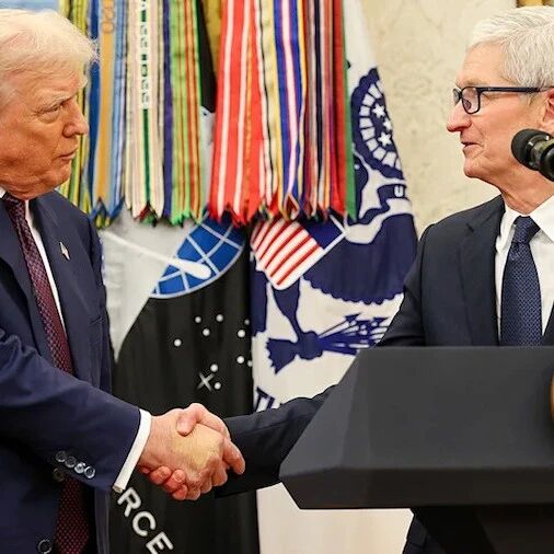 特朗普官宣：苹果+英特尔，美国芯片回家！英特尔股价狂飙!