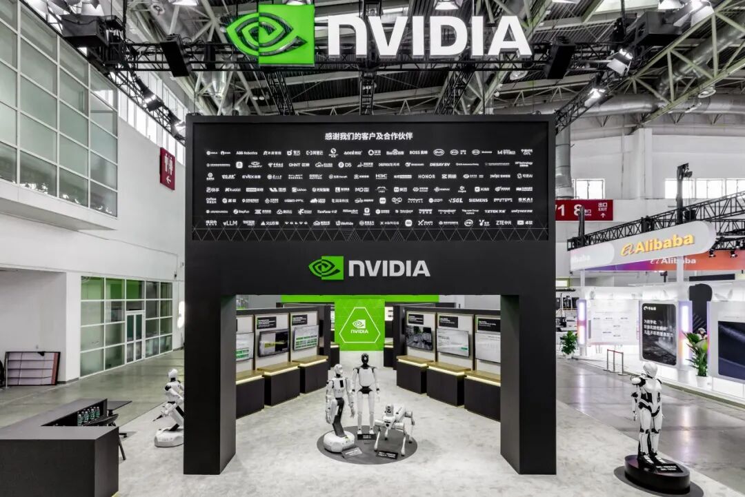 链博会上，NVIDIA 把展台做成了AI 的 “五层蛋糕”图14